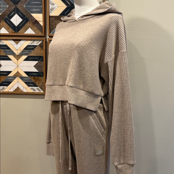 ALO Yoga Muse Hoodie + Sweatpant Joggers Set in Gravel size XS / XXS - Picture 5 of 10